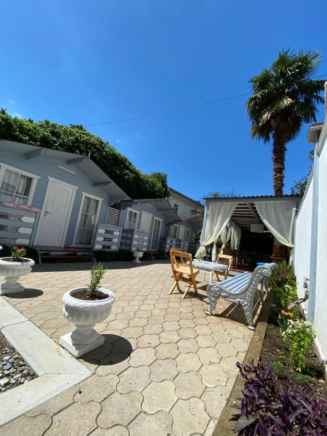 Эко Домики У Моря В Гаграх Gagra Extérieur photo